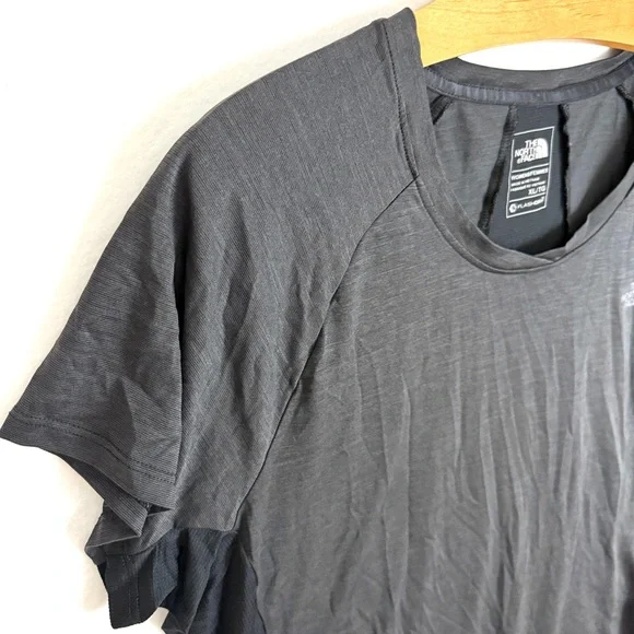 The North Face Women’s FlashDry Active Performance Tee – Charcoal Gray XL - Picture 6 of 13